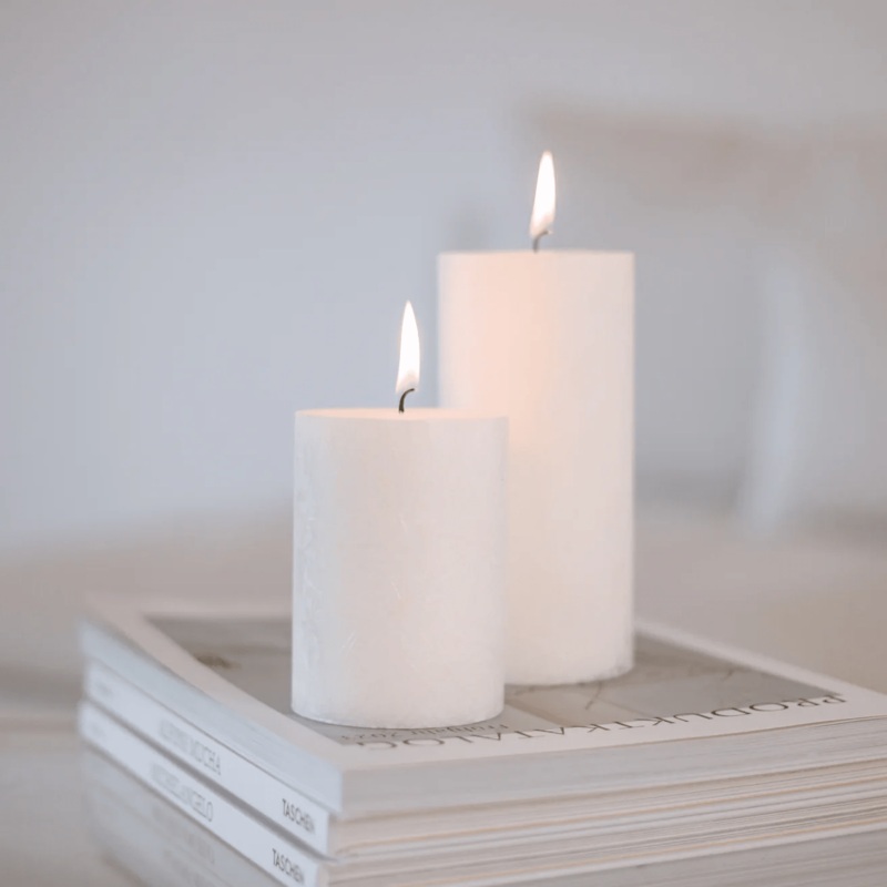 Blockkerze aus Olivenwachs – strukturierte Oberflche – Eulenschnitt