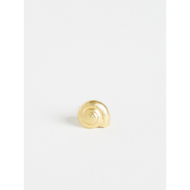 Snail Pin in 18k Yellow Gold