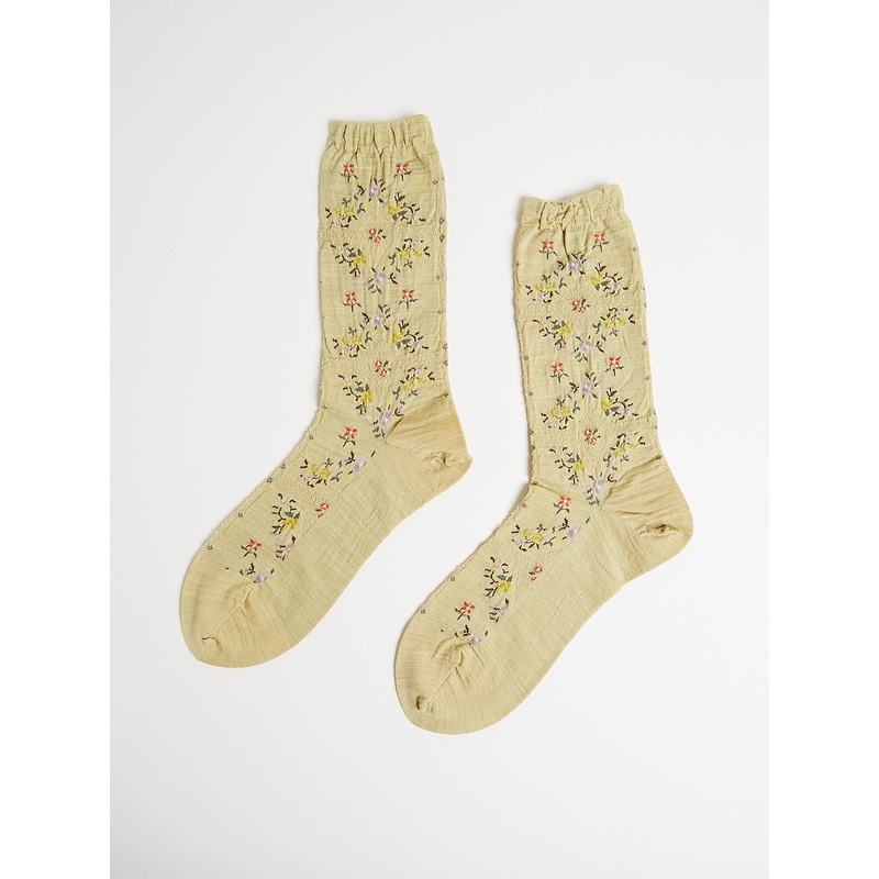 Rose Wall Socks in Cream