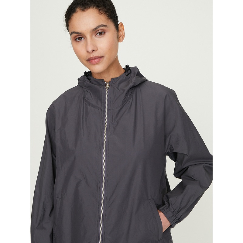 Athletic Parka in Dark Grey