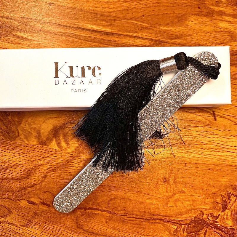 Glitzer Nagelfeile Silber mit schwarzem Pompon