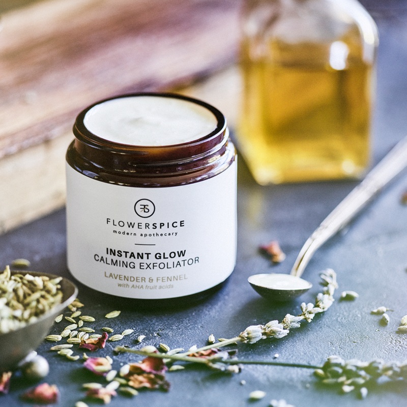 Instant Glow Calming Exfoliator – Flower and Spice – Peeling