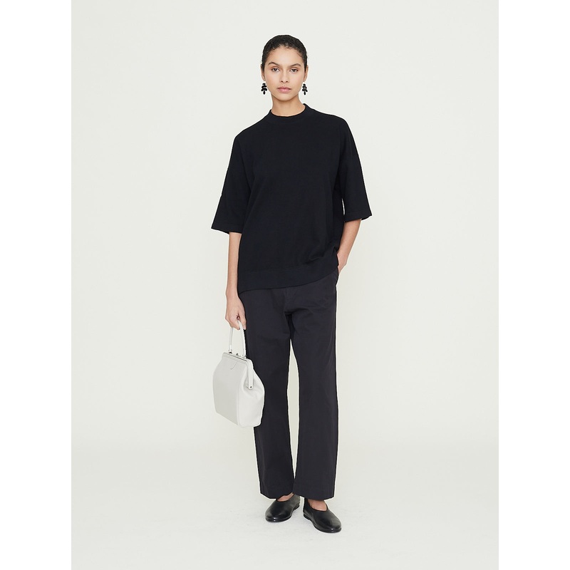 Back Line Sweatshirt Half Sleeve in Black