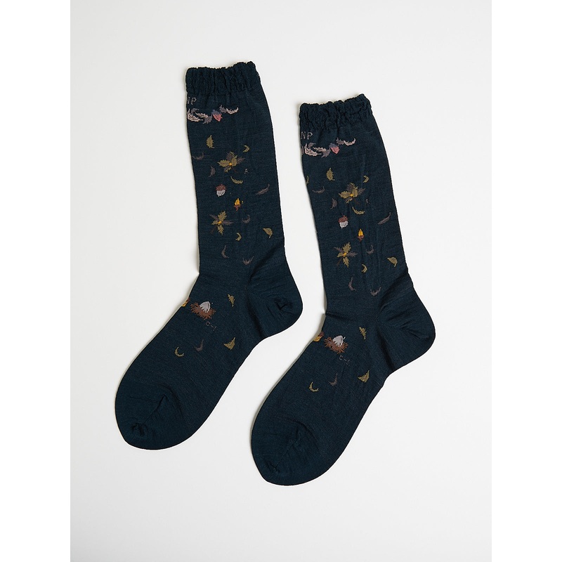 Wind & The Acorn Tree Socks in Dark Green