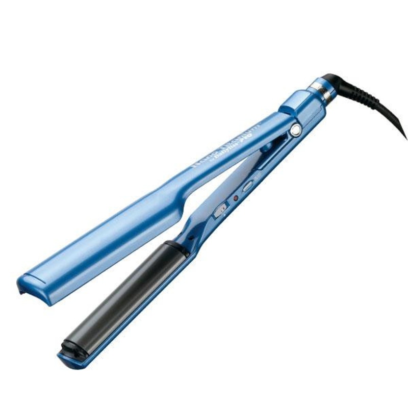Babyliss Pro — Nano-titanium and Ceramic flat Iron – C Style