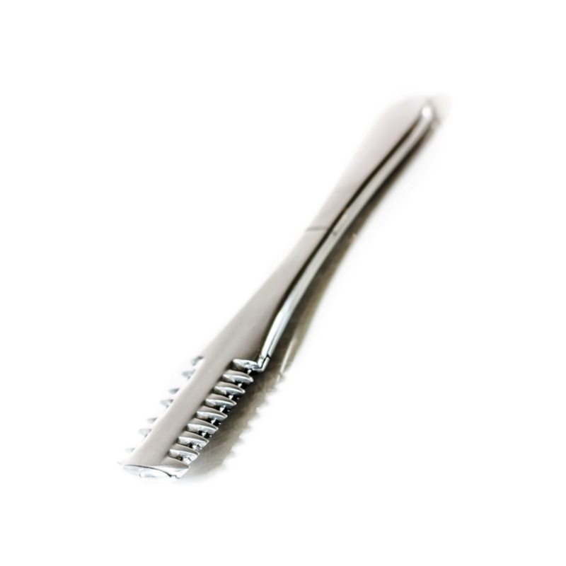 ALUMINIUM DOUBLE SIDED RAZOR WITH COMB