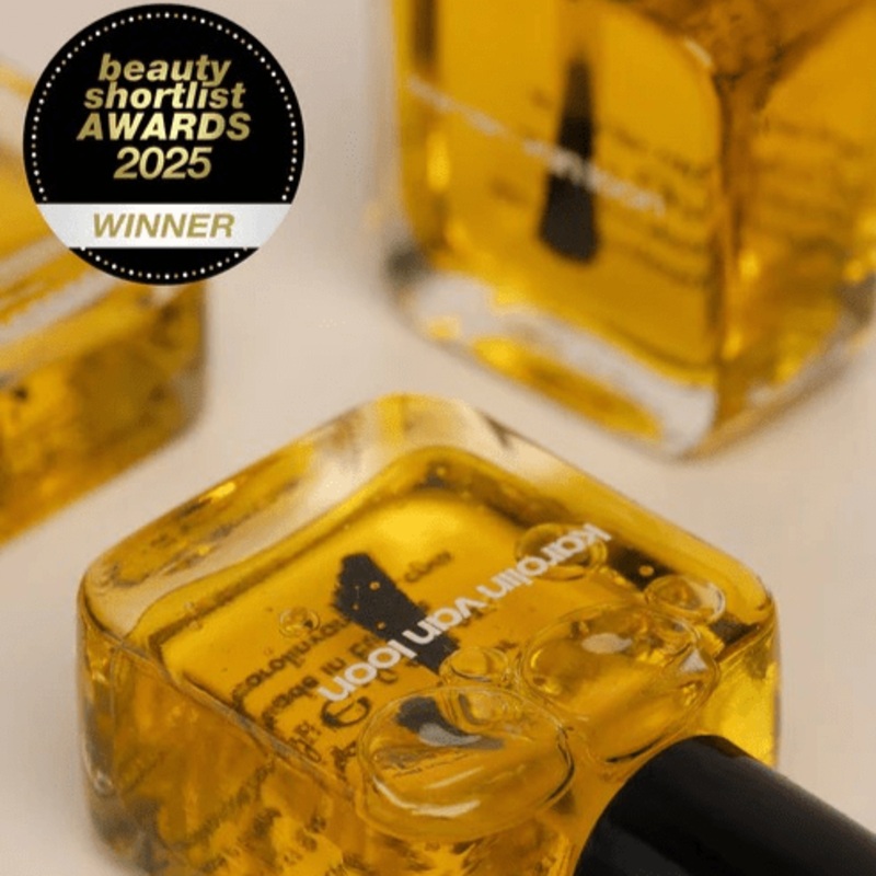 27 Nail Nectar – Karolin Van Loon Nagell