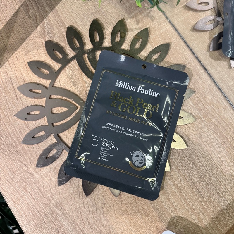 Million Pauline Black Pearl & Gold Hydrogel Mask