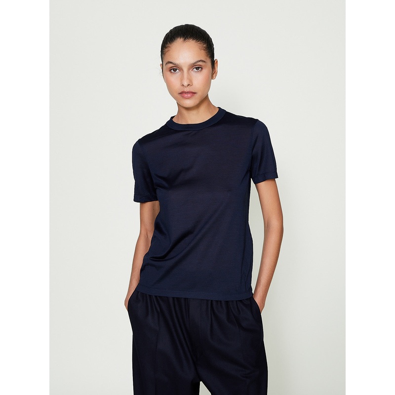 Fitted T-Shirt in Midnight