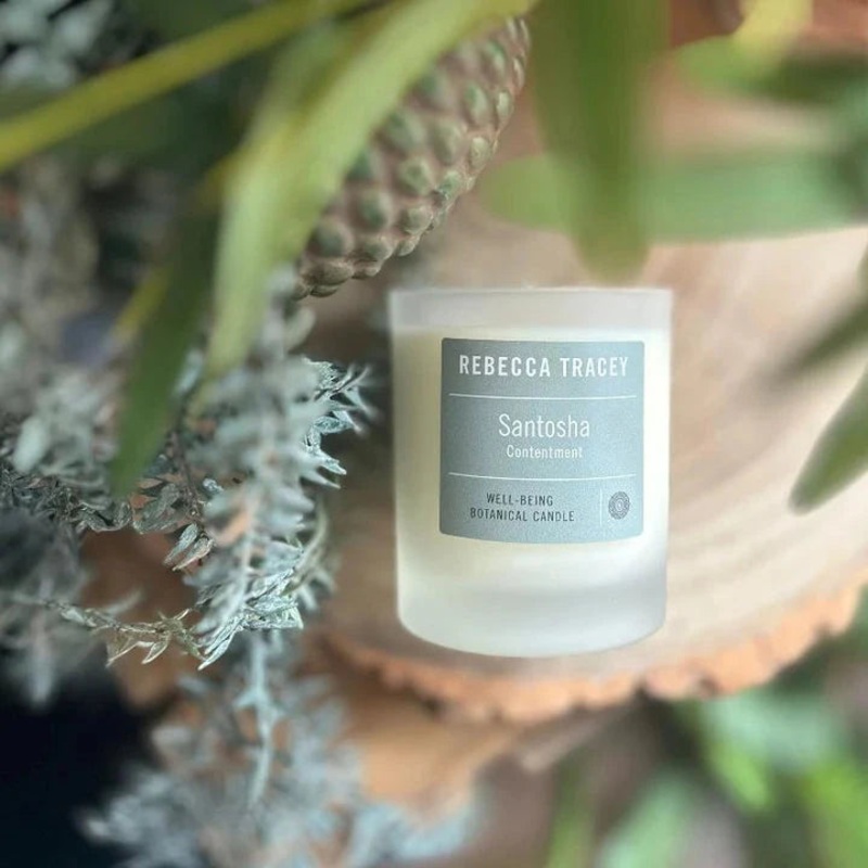 SANTOSHA – Rebecca Tracey | Well-being Candle Kollektion
