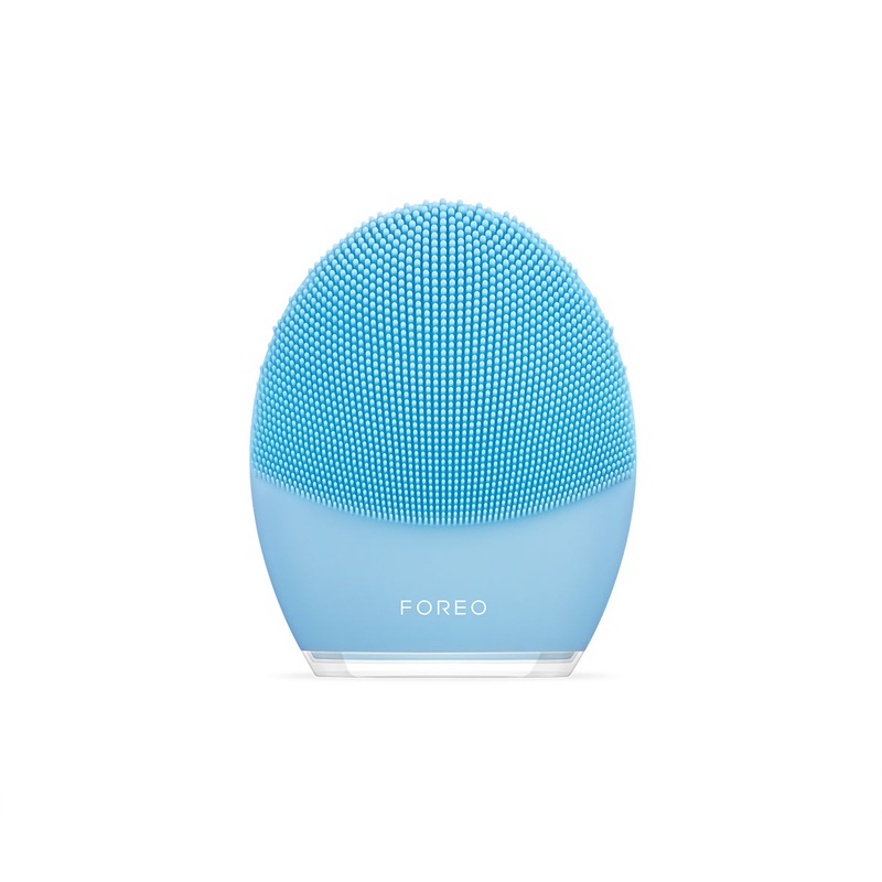 Foreo LUNA 3 for Combination Skin.