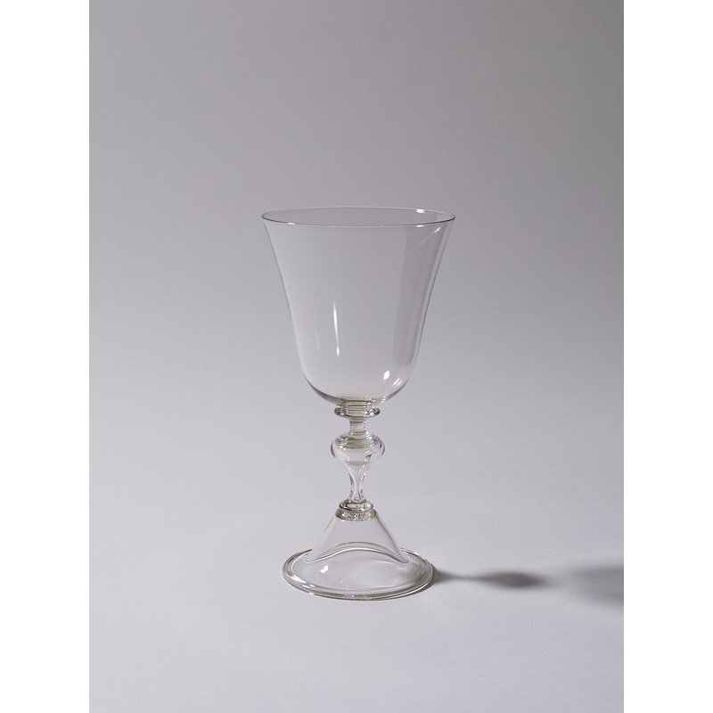 Series A3 Wine Glass in Smoke