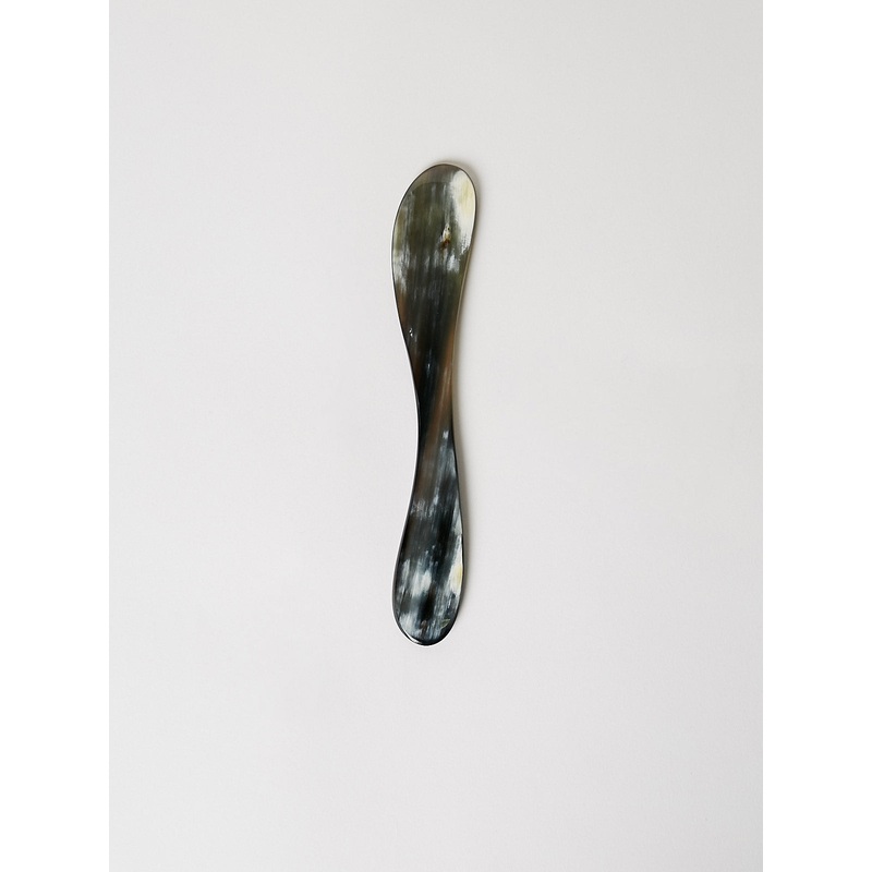 Spreader Knife in Horn