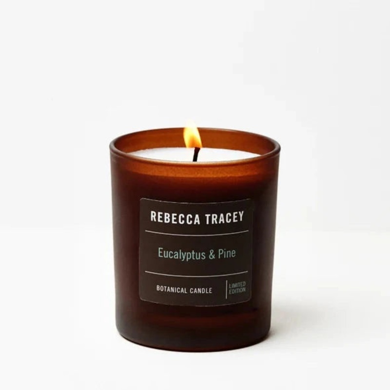 Duftkerze – Eucalyptus & Pine | REBECCA TRACEY