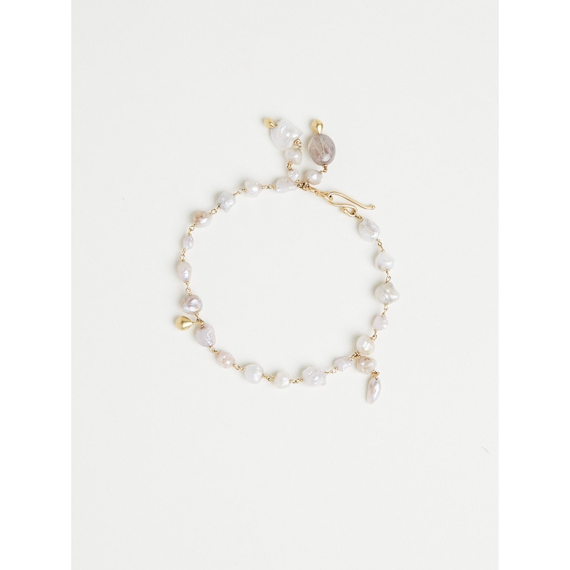 Umba Sapphire & American Natural Pearl Bracelet on 18k Yellow Gold