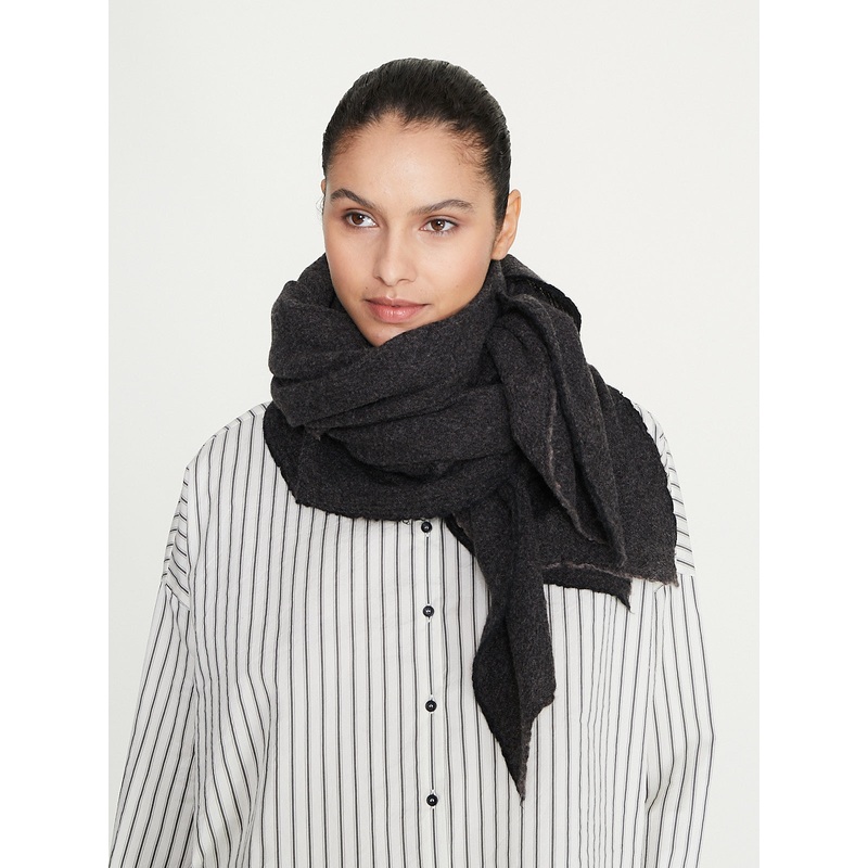 Big Square Cashmere Scarf in Coffee