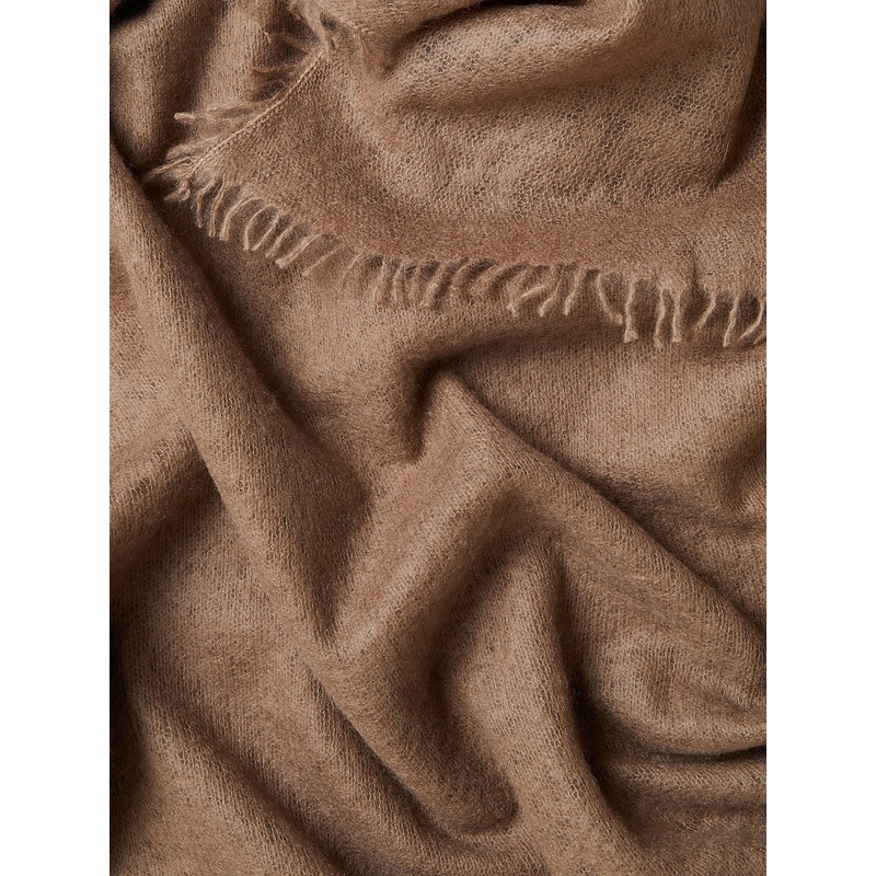 Fuzzy Feutre Shawl in Cappucino