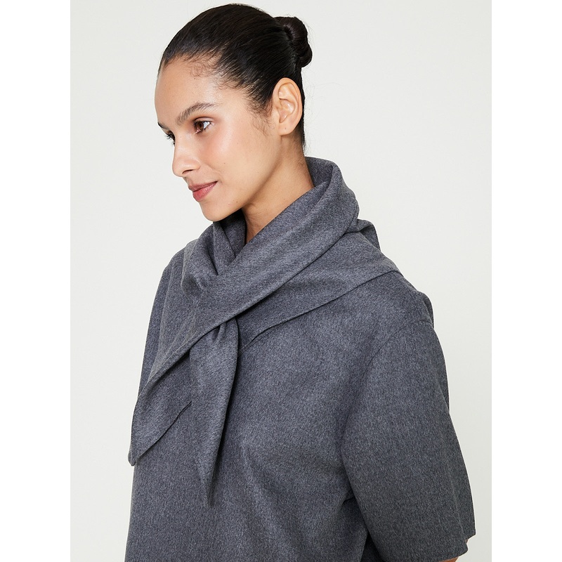 Knotted Scarf in Concrete