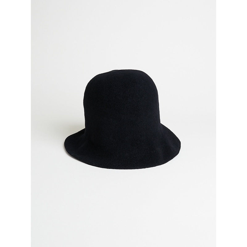 Widen Bell Hat in Black