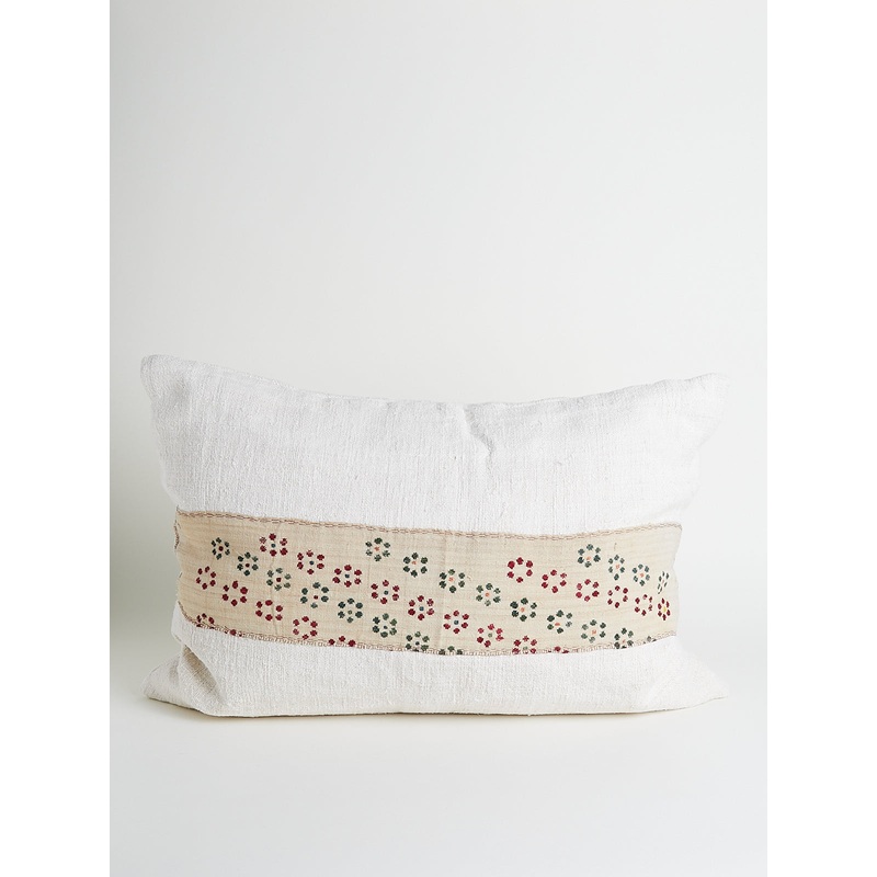 Cushion with Small Flowers in Ecru