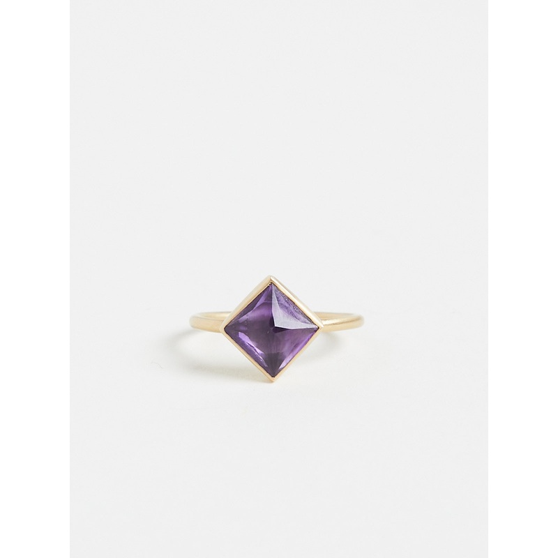 Square Amethyst Ring in 18k Yellow Gold